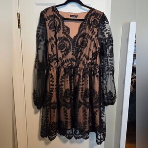 Boohoo Black and Tan Lace Long Sleeve Dress Floral